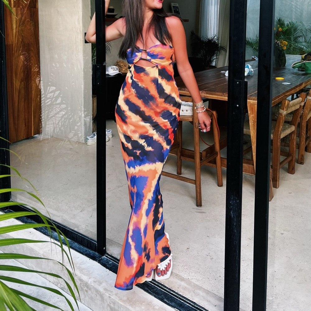 Runaway the Label: Velzy Strapless Dress- Saber Print